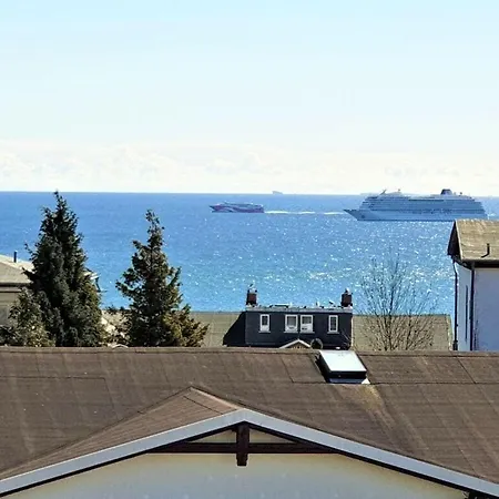 Apartment Ruegenlust - With Sea View Office